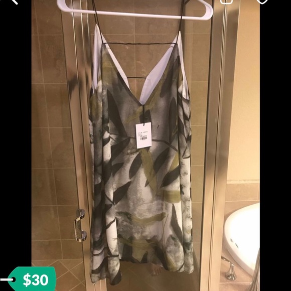 Dress - Picture 1 of 3